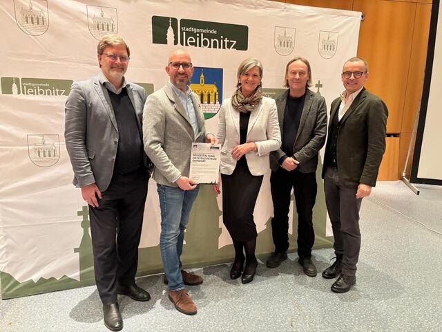 Gemeinsam wurden die Planungsüberlegungen für den Ortsteil Kaindorf bei einem Bürgerinformationsabend vorgestellt.  | Foto: Stadtgemeinde