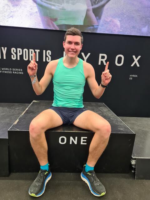 Nico Schratzer hielt Österreichs Fahnen beim Hyrox Bewerb in Bilbao hoch. | Foto: privat