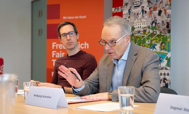 Für Schrofner (re.) bietet die Schlichtungsstelle "MieterInnen und VermieterInnen eine fundierte rechtliche Klärung, die häufig gerichtliche Verfahren obsolet macht." | Foto: Stadt:Salzburg - Alexander Killer