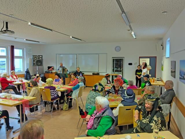 Der Einladung zum zweiten Seniorentreff im Jahr 2025 folgten rund 39 Seniorinnen und Senioren. | Foto: RKNÖ/Sengseis