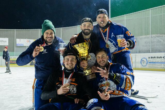 Haltmeier Claud, Niescher Andreas, Huber Patrick, Hagler Patrick, Riedl Dominic 

 | Foto: EHC Immobau Mils
