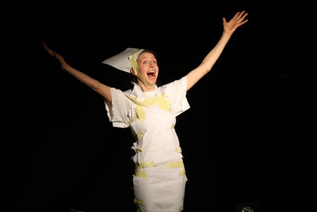 Wie es sich anfühlt, eine Erscheinung zu sein, präsentierte Leni Plöchl.