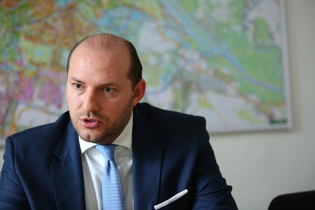 Einer der Beschuldigten in der Sache Wienwert: Ex-Vorstand Stefan Gruze. (Archivbild) | Foto: Elke Mayr / WirtschaftsBlatt / picturedesk.com