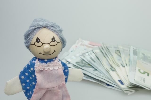 Die Einkommensunterschiede wirken sich langfristig aus – vor allem auf die Pensionen. Weniger Einkommen und weniger Beitragsjahre bedeuten für viele Frauen finanzielle Unsicherheit im Alter. | Foto: Symbolbild: pixabay.com