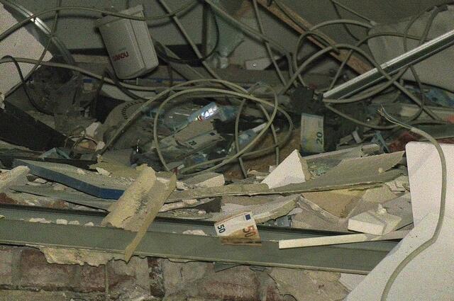 In der Nacht auf Donnerstag kam es erneut zu einer Bankomatensprengung in der Donaustadt. (Symbolfoto) | Foto: Michael Weber / dpa / picturedesk.com