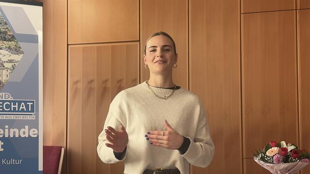 "Der Sport hat in Schwechat einen hohen Stellenwert und ist auch ein wichtiger Grundbaustein für die Jungen. Es ehrt mich, dass junge Talente bereits auf mich aufschauen", so Hudson bei der Ehrung. | Foto: Alexander Paulus