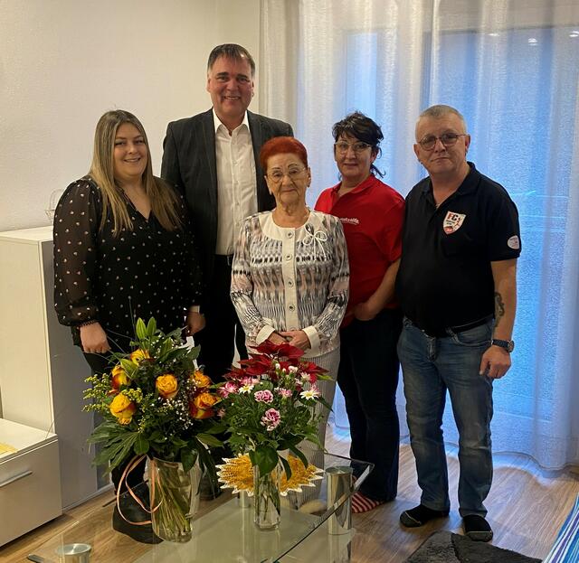 GR Lisa Matzinger, Bgm. Thomas Raidl, Tokarieva Liudmyla, Tokarieva Scholz Olha, Scholz Helmut,

 | Foto: Marktgemeinde Sonntagberg