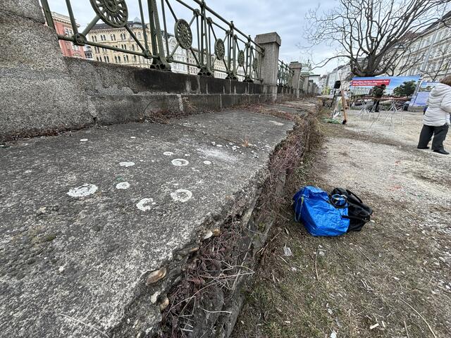 Auf die naturdenkmalgeschützte Mauer wird bei der Gestaltung Acht gegeben. | Foto: Nathanael Peterlini/MeinBezirk
