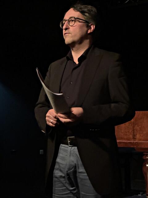 Der künstlerische Leiter des Konzertvereins Imst, Michael Köck, begrüßte zahlreiche Gäste zum gemeinsam mit Horizonte Landeck organisierten Programm.