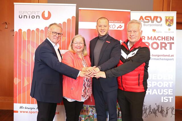 Schulterschluss der burgenländischen Dachverbände und Sport Austria für einen höheren Stellenwert des Sports in der Politik (v.l.): Präsident Hans Niessl (Sport Austria), Präsidentin Karin Ofner (Sportunion), Präsident Maximilian Köllner (ASKÖ) und Präsident Robert Zsifkovits (ASVÖ) | Foto: Sportunion