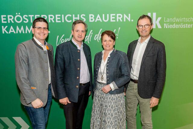 LK NÖ-Vizepräsident Lorenz Mayr, LK NÖ-Präsident Johannes Schmuckenschlager, LK NÖ-Vizepräsidentin Andrea Wagner und Kammerdirektor Franz Raab | Foto: Georg Pomaßl/LK Niederösterreich