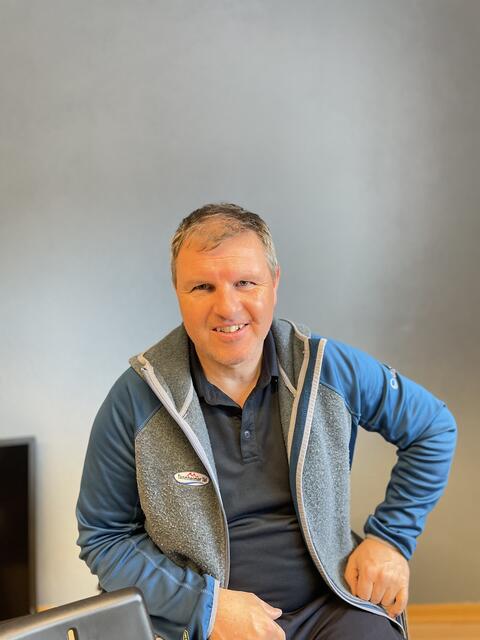 Michael Keller hat sein "Loipenwissen" eingebracht, ansonsten mit dem Rennen wenig zu tun. | Foto: Reichel