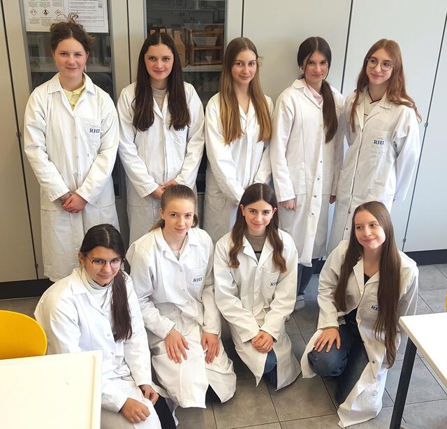 „Auf meine MINT-Girls bin ich mächtig stolz“, meint Chemieprofessorin Sigrid Diethart. | Foto: KK