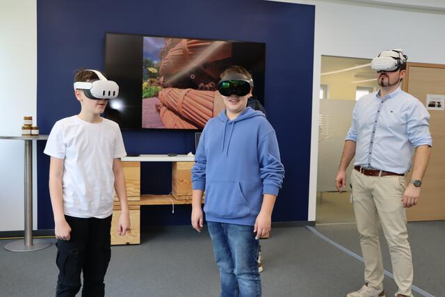 Bei Frauscher wird die Zukunft präsentiert. Einblicke gibt's in die neuesten Entwicklungen rund ums Thema Künstliche Intelligenz. | Foto: MeinBezirk