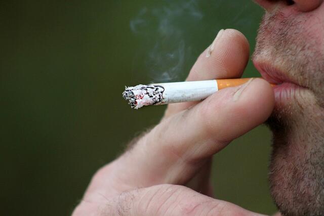 Ab März steigen die Preise für eine Packung um 20 bis 50 Cent. Marken wie Lucky Strike oder Camel sind besonders betroffen. | Foto: pixabay.com