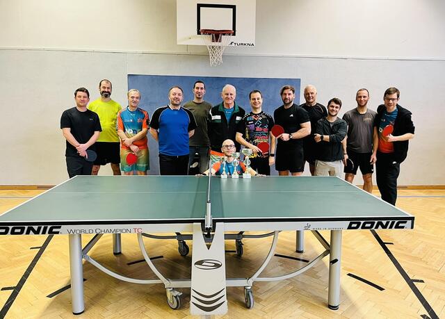 Teilnehmende Spieler der Joiser Ortsmeisterschaft im Tischtennis 2025 | Foto: Jois Info