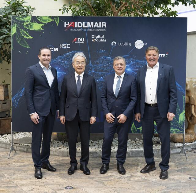 Mario und Josef Haidlmair mit Masahiko Mori und Alfred Geissler. | Foto: Haidlmair
