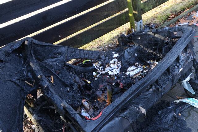 Erneuter Brand einer Mülltonne in Wels-Lichtenegg – die Polizei ermittelt. | Foto: laumat.at