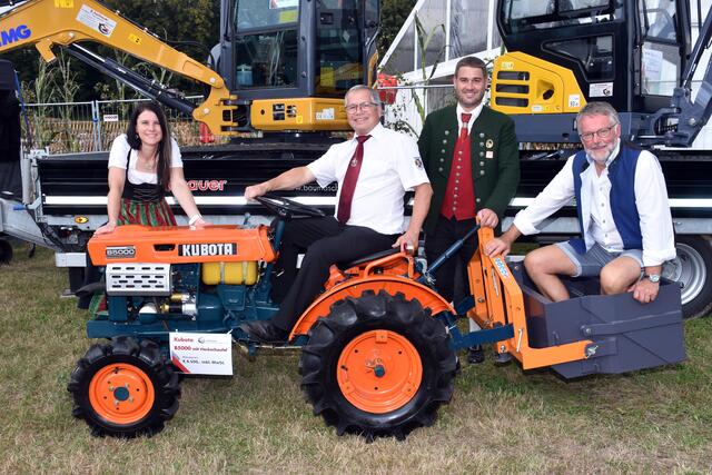 Das Veranstalterteam Sonja Aigner, Josef Buchinger, Stefan Aigner und Erhard Meindl - am Bild bei der Messe im Jahr 2022. | Foto: Robert Zinterhof