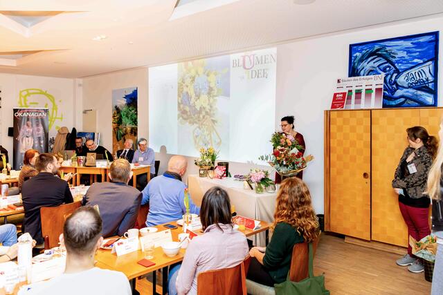 Jeden Freitag treffen sich die Unternehmer:innen zum Frühstück. | Foto: Sebastian Kreipl-Unfried 