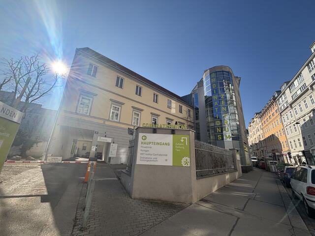 Die Zu- und Abfahrt wird über den Trude-Waehner-Platz erfolgen. | Foto: Philipp Scheiber / MeinBezirk