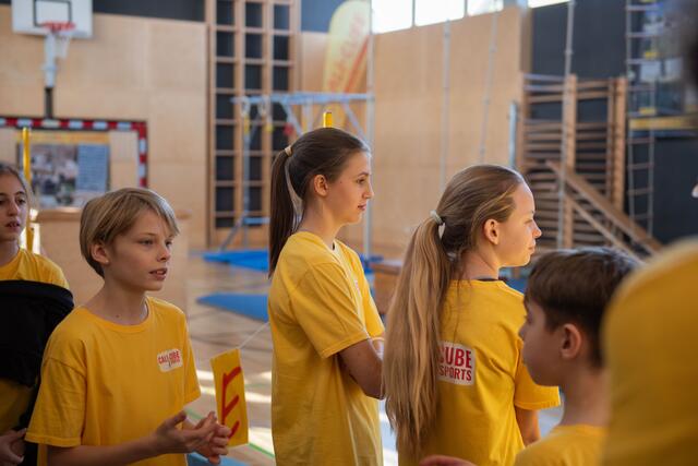 Die Sportlerinnen und Sportler feuerten sich gegenseitig an und zelebrierten Siege gemeinsam. | Foto: Sophia Braun