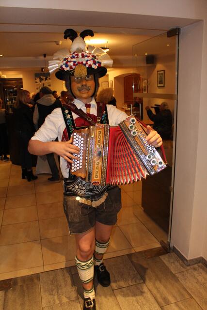 Milser Matschgerer marschierten ein