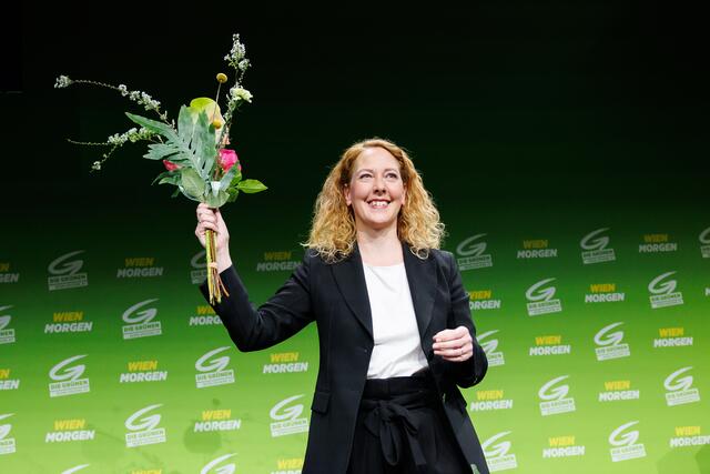 Mit 87,18 Prozent wurde Judith Pühringer zur Spitzenkandidatin der Grünen Wien für die Wien-Wahl gewählt. | Foto:  FLORIAN WIESER / APA / picturedesk.com