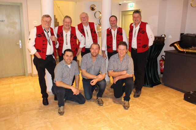 Die beiden Musikgruppen des Faschingabends