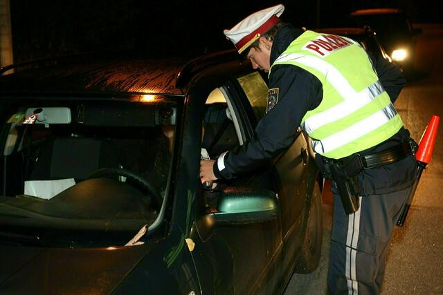 Insgesamt 16 Führerscheine wurden eingezogen. (Symbolfoto) | Foto: Zeitungsfoto