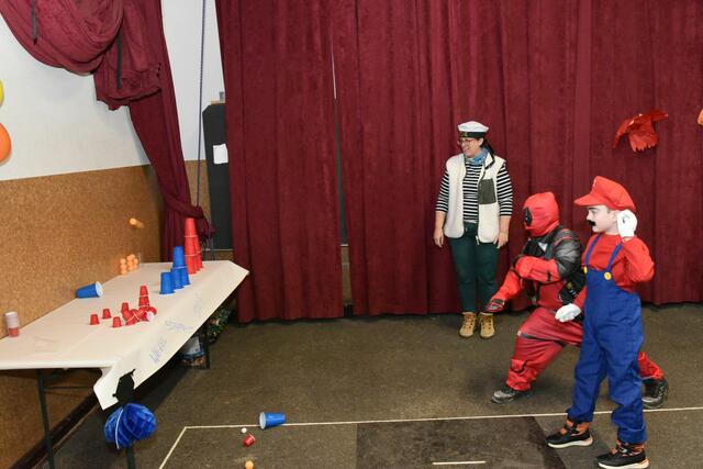 Auch Ballschissen gab es  | Foto: Gerald Dreisiebner