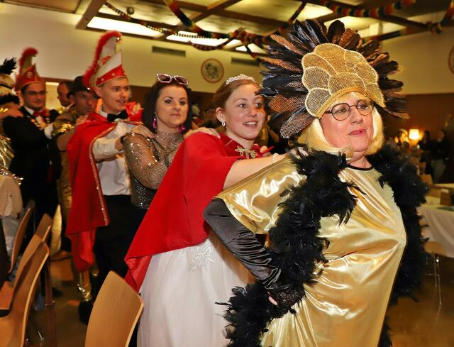 Ausgelassene Stimmung beim Pfarrball in Ebensee. | Foto: Hörmandinger