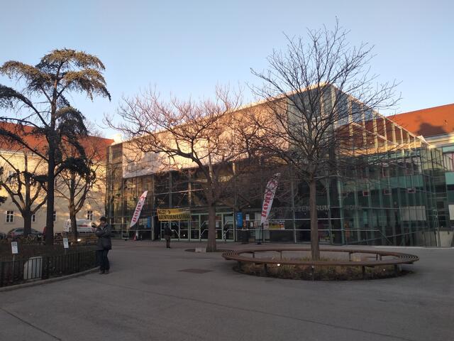 Veranstaltungsgebäude