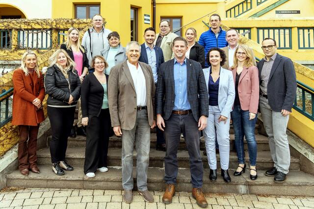 Das Team um Bürgermeister Michael Feldgrill. | Foto: Gasser Werner