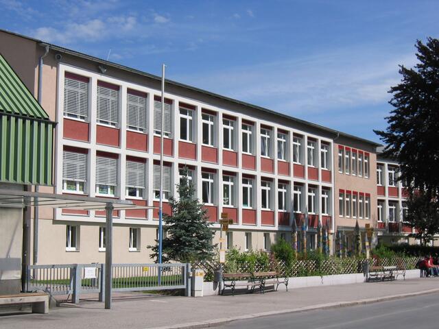 Volksschule 1 Freistadt | Foto: Wikipedia/hjanko