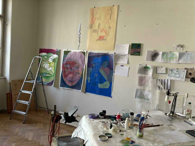 Künstlerinnen und Künstler können sich in ihren Ateliers entfalten. | Foto: Pia Rotter/MeinBezirk