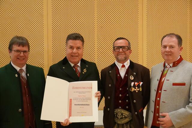 Klaus Vinatzer, Hans Mayr, Karl Weiß und Landesobmann Balthasar Gwechenberger | Foto: Johannes Brandner