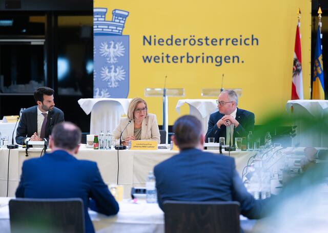 Regierungsklausur im Haus der Digitalisierung in Tulln. | Foto: NLK Pfeffer