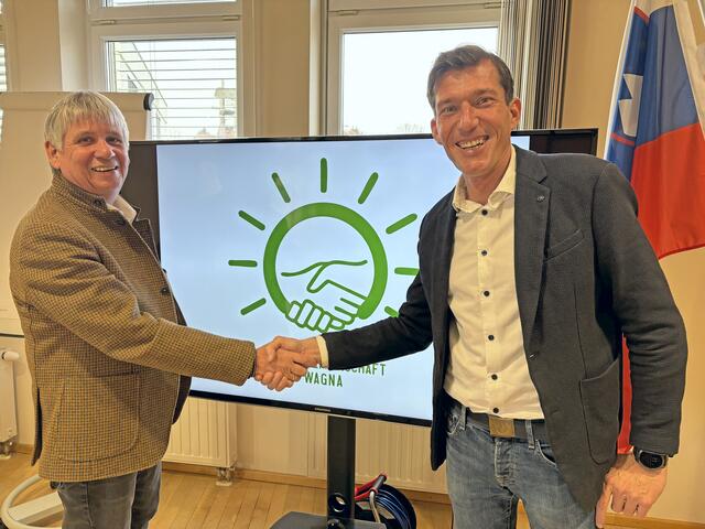 Bürgermeister Peter Stradner und Vizebürgermeister Ferdinand Weber freuen sich auf die gelungene Umsetzung der Energiegemeinschaft Wagna. | Foto: Brigitte Gady