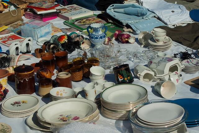 Am Flohmarkt in der Pfarre Hildegard Burjan kann Mitte März wieder geshoppt und gefeilscht werden. (Symbolbild) | Foto: jacqueline macou/Pixabay