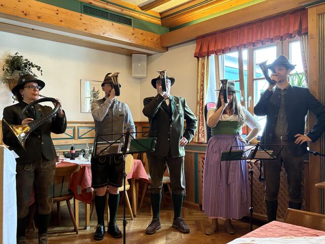 Klangvolle Eröffnung mit den Jagdhornbläsern.