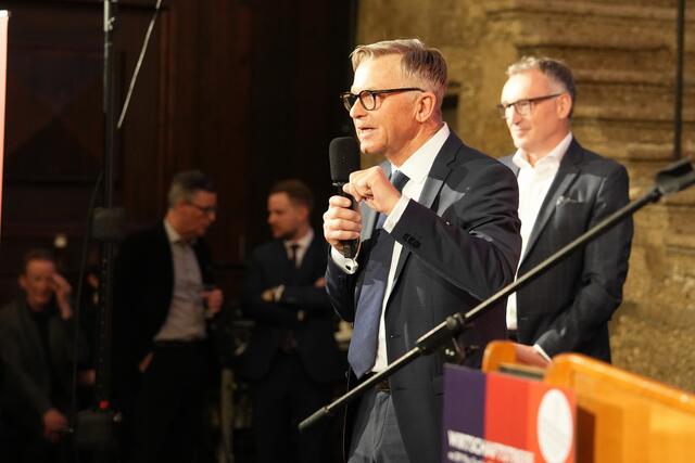 "Wir haben in Salzburg sehr viele Einzelpersonenunternehmen. Diese haben einen Bürokratieaufwand von 20 Wochenstunden. Das muss sich ändern", sagte Wirtschaftskammerpräsident Peter Buchmüller. | Foto: Stefan Schubert