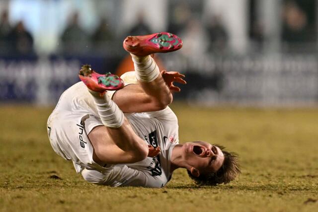 Manchmal ging es in diesem Match ziemlich hart zur Sache. | Foto: GEPA-Pictures