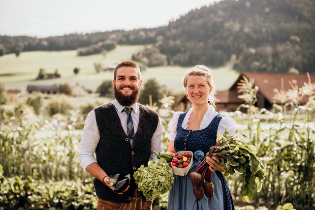 Kevin Mosbacher und Helena Doll betreiben ihre  Gemüsemacherei als biologische Vielfaltsgärtnerei. Über die ganze Saison kann 26 Wochen lang erntefrisches Bio-Gemüse bezogen werden. | Foto: MeinBezirk