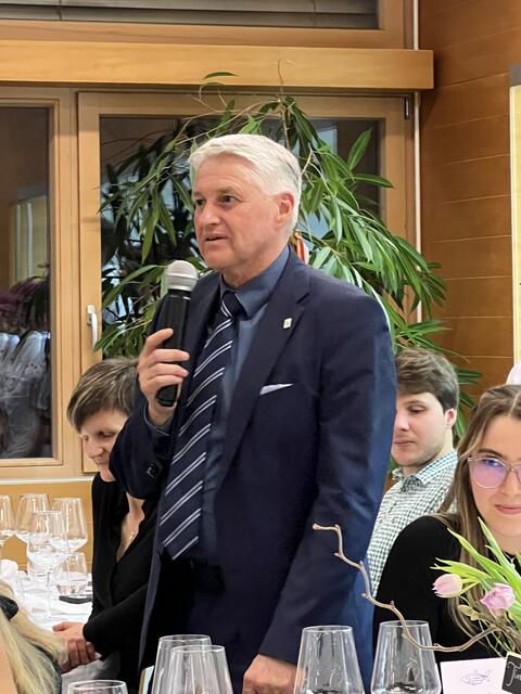 Begrüßungsworte des Schulleiters Adolf Lackner | Foto: (c) hlwspittal 2025