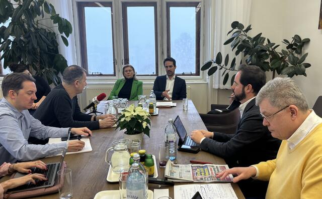 "Wir haben uns sehr intensiv damit auseinandergesetzt, wie wir die Gewaltprävention in Wien noch weiter reduzieren können", sagt Bildungsstadtrat Christoph Wiederkehr (Neos). | Foto: Kathrin Klemm/MeinBezirk