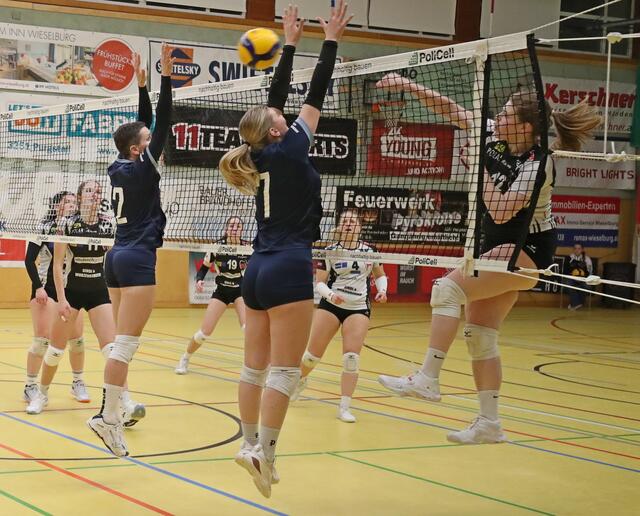 Purgstalls Volleyballerinnen setzten sich gegen ihre Gegnerinnen aus Graz klar mit 3:1 in Sätzen durch. | Foto: ASKÖ Purgstall