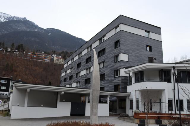 In einer Rekordbauzeit von nur zwölf Monaten wurde das Landesschülerheim "Mariannhill" in Landeck generalsaniert.  | Foto: Elisabeth Zangerl 