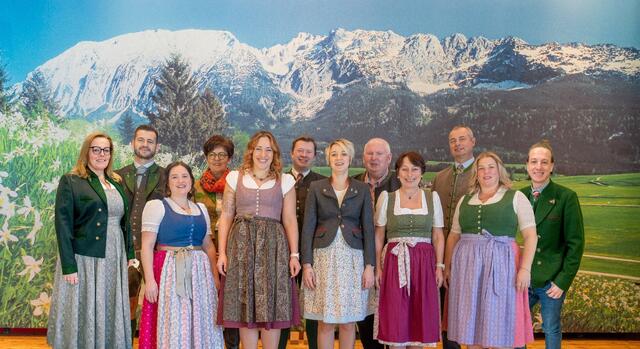 Team Vroni kandidiert mit einem bunten Mix von Kompetenzen und einem klaren Ziel bei der Gemeinderatswahl.  | Foto: Christine Strutz