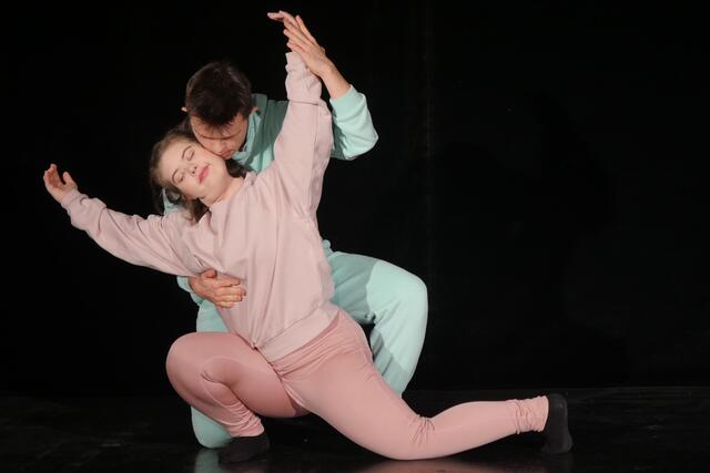 Eine inklusive Tanzperformance des "Ich bin O.K. Tanzstudios" feiert demnächst Premiere im Theater Akzent. | Foto: Markus Hippmann